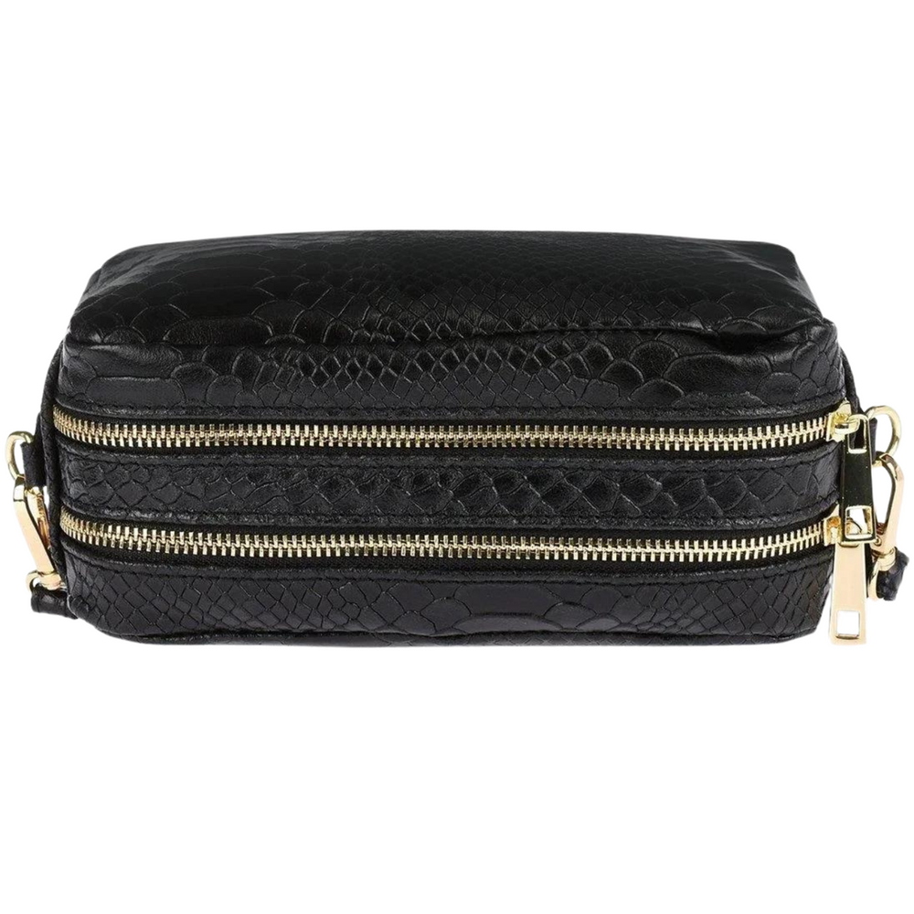 
                      
                        Borsa in vera Pelle "Mystique" - Pochette doppio scomparto Stampa "Pitonata"- Colore Nero
                      
                    